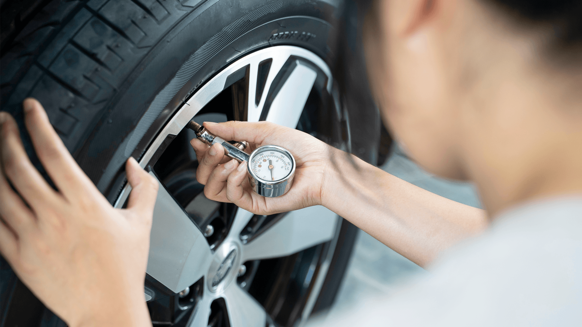 How to Find the Correct Tire Pressure